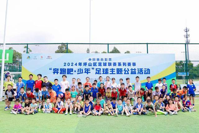 卢卡库加盟费内巴切：转会费600万，合同1年年薪1000万